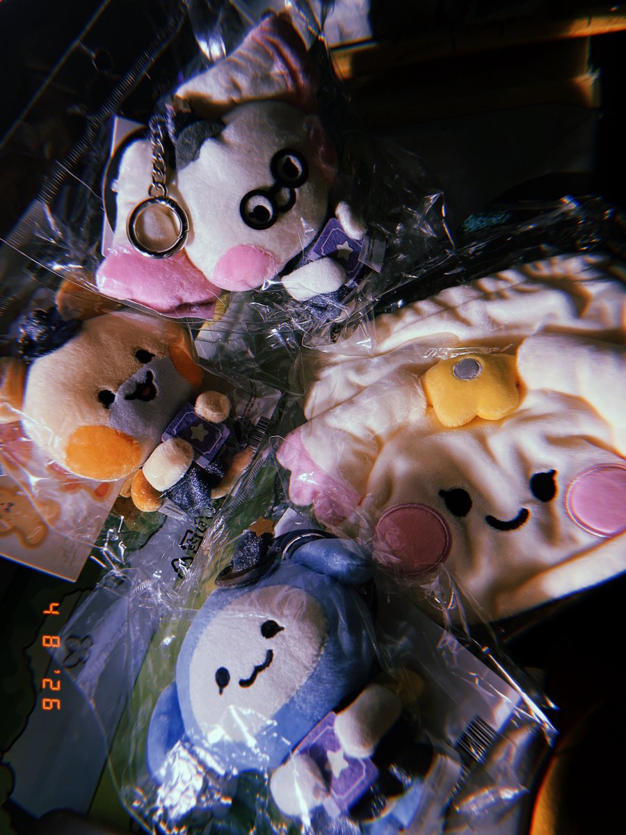 chubbsatiny's tweet photo. new ateez merch received! thank you @MistKshop for the updates! super cute! +1 sa sabit sa bag 🤣 #Misteez_Feedbacks https://t.co/igxavzOeiz