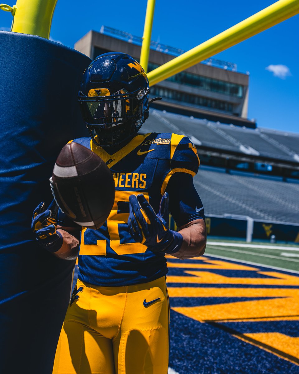 WVUfootball's tweet photo. 🪡 Now part of the gold &amp; blue

@AnteroResources https://t.co/K51XLOc9DP