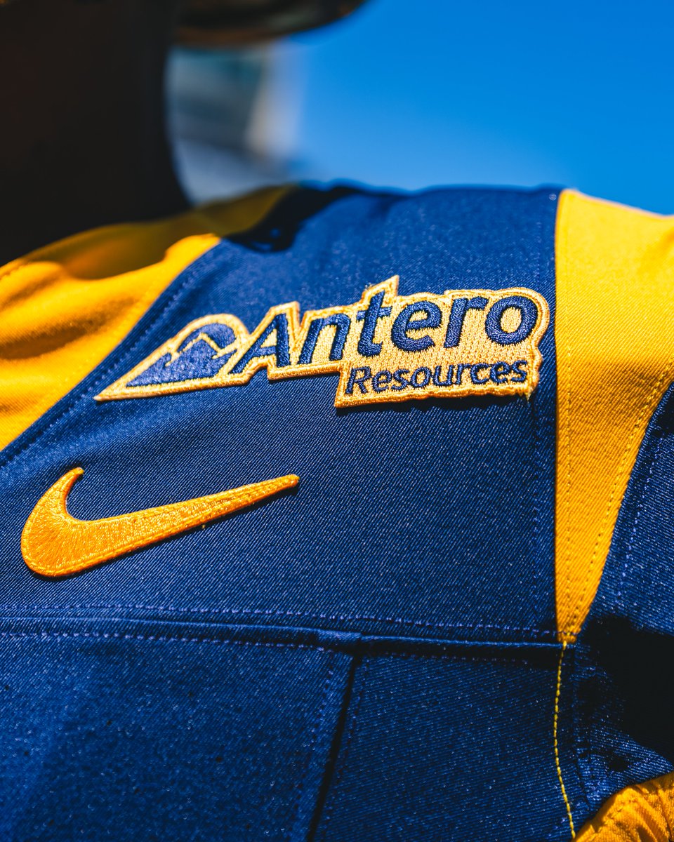 WVUfootball's tweet photo. 🪡 Now part of the gold &amp; blue

@AnteroResources https://t.co/K51XLOc9DP