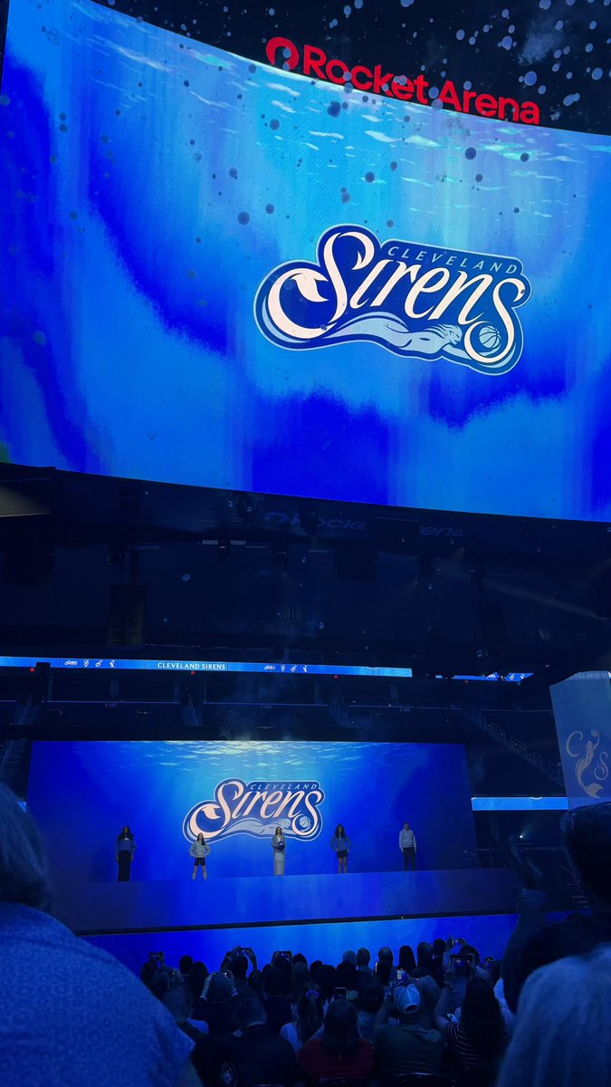 gabbgoudy's tweet photo. CLEVELAND SIRENS 🩵🩵🩵 https://t.co/aZtCa4jXnb