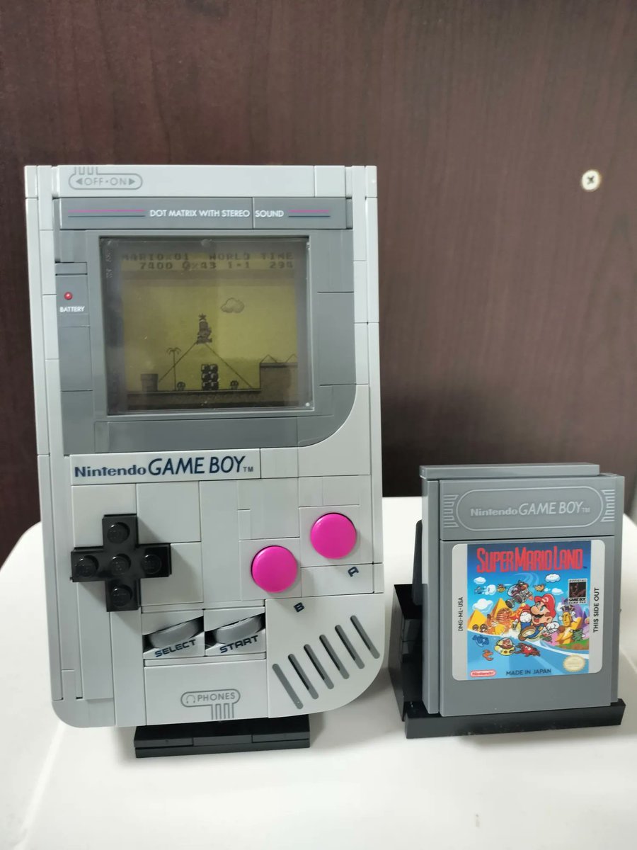 soyamanga's tweet photo. レゴのゲームボーイ作ったぜぇーーぃ！！ https://t.co/bN4yF1acxo