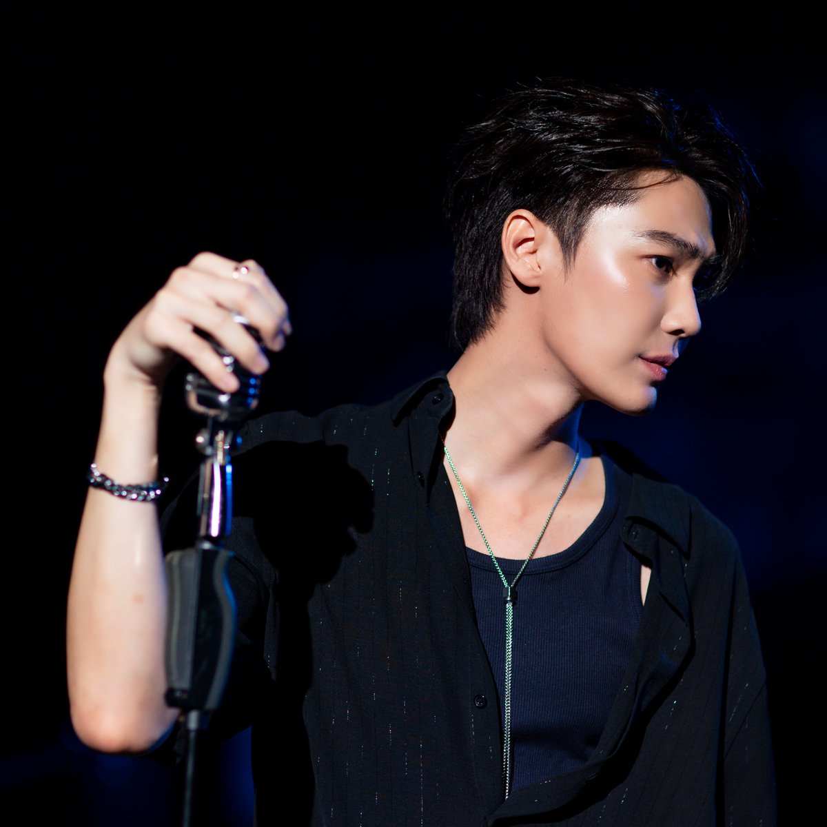 MrKillSeries's tweet photo. บอกเลยว่าเท่ไม่ไหววว ใครยังไม่ฟังนี่พลาดมาก จิ้มลิงก์แล้วไปเป็นคนเท่ๆ ด้วยกันคับ!!😎 #MrKMV 

Mr.K (ถ้าสบตา) Ost. Mr.Kill มังงะสั่งตาย - Dew Jirawat
📍MV out now on YouTube : GMMTV RECORDS
🎥 : https://t.co/n4N9yr0zZr

“Mr.Kill มังงะสั่งตาย” 📓🚨
ทุกวันอังคาร เวลา 20:30 น. ดูทีวี ช่อง GMM25
ดูย้อนหลัง แอป oneD ที่เดียว เวลา 21:30 น.
#MrKillSeriesEP5 #GMMTV
@dew_jsu @vitheepanich