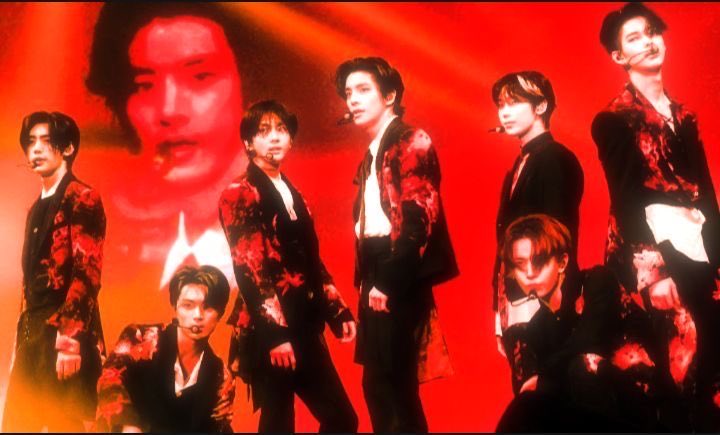 hariina7's tweet photo. because of ENHYPEN…

the connection i have with enhypen is something truly special. it's not only about their music, but also about who they are as people. they bring me happiness, comfort, and so many precious memories. i'll always love my seven vampires. forever seven. https://t.co/5bX7EtwTGn