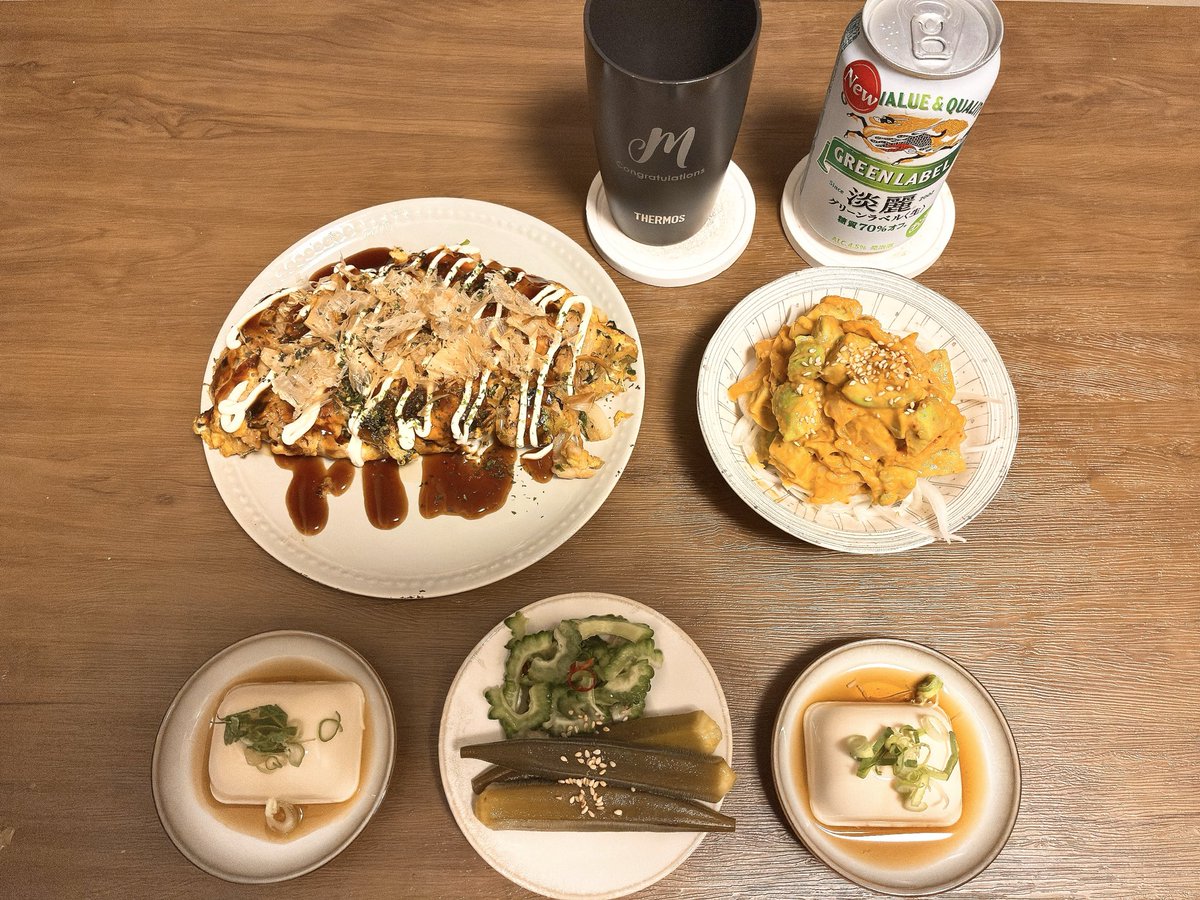 373_dd's tweet photo. 最近の晩御飯🍴
#586日 #587日 #588日

キャベツじゃなくて白菜のとんぺい
最近は缶詰サラダにハマってます🥗
そして、ロピアのレモンハーブの
ソーセージ？がとても美味しい🍻
こら、ええおつまみになりますね。

#晩酌という名の晩飯
#料理好きな人と繋がりたい 
#おうち居酒屋 #おうちご飯 https://t.co/NnhIESxYjK
