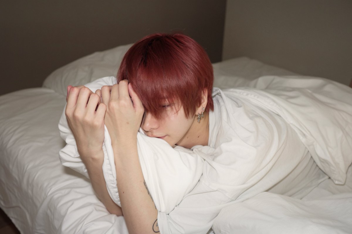 ibuki_luvls's tweet photo. 隣にいてくれないと寝れないんだけど https://t.co/UVqc9opL5u