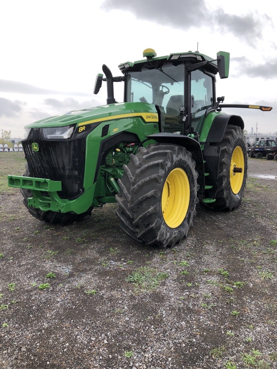 PremierEquip1's tweet photo. TRADE TUESDAY: 2023 #JOHNDEERE 8R $649,995 - IVT (50K), Ultimate Comfort/Vis, 84 GPM Dual Pump, 5 Remotes, ILS, 150 HRS
 #PremierPreowned #PremierEquip #TradeTues  
https://t.co/ch9oU7r0Fb https://t.co/nhrrUqLC5l