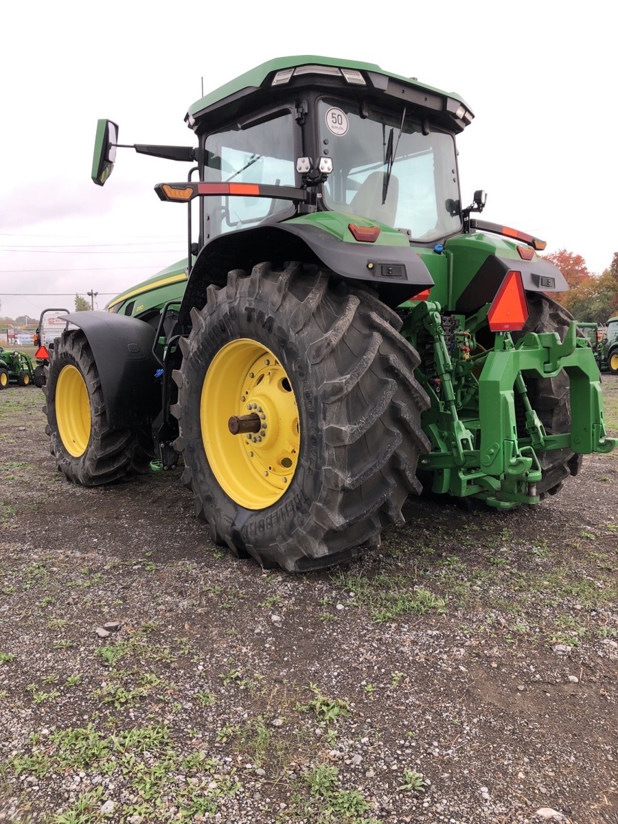 PremierEquip1's tweet photo. TRADE TUESDAY: 2023 #JOHNDEERE 8R $649,995 - IVT (50K), Ultimate Comfort/Vis, 84 GPM Dual Pump, 5 Remotes, ILS, 150 HRS
 #PremierPreowned #PremierEquip #TradeTues  
https://t.co/ch9oU7r0Fb https://t.co/nhrrUqLC5l