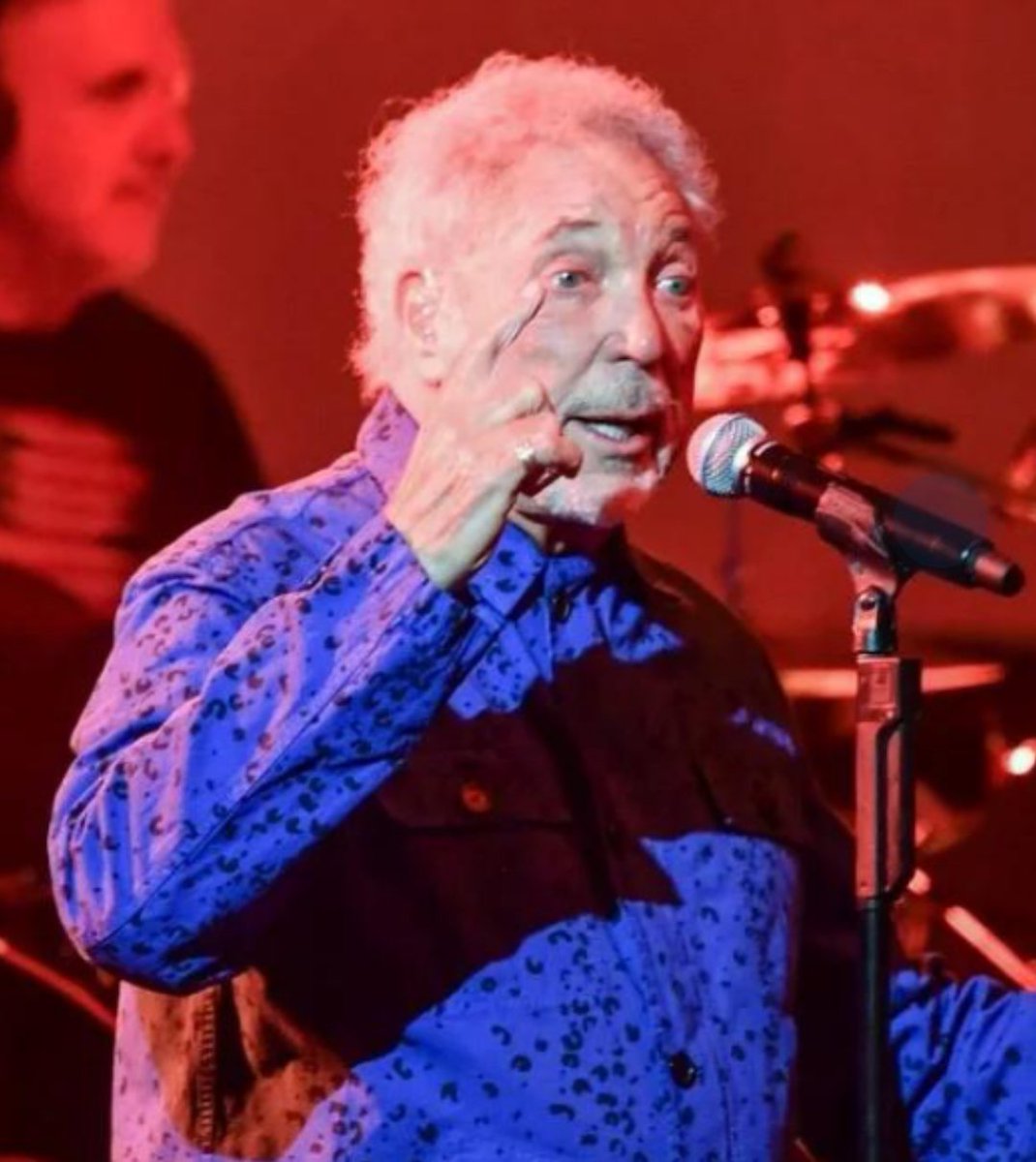 SirTomJoner's tweet photo. 🎤❤️ “To all my wonderful fans, every time I step onto the stage, I feel your love and support. Your smiles, your voices, and your kindness give every song a special meaning. Thank you for sharing this beautiful journey with me. The music lives on because of you. With love and gratitude, Tom Jones.” ✨🎶