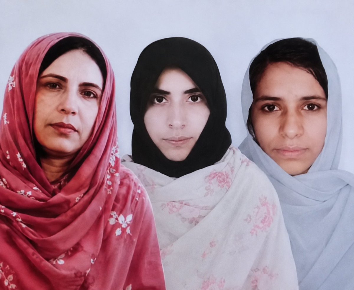 sheeshabaloch's tweet photo. Reports allege that three women from BNP leader Jumma Khan Baloch’s family have been forcibly disappeared in Balochistan. Enforced disappearances are unacceptable.Their whereabouts must be disclosed,& those responsible must be held accountable.
#SaveBalochwoman
#HumanRights https://t.co/oC7VTuP9YC