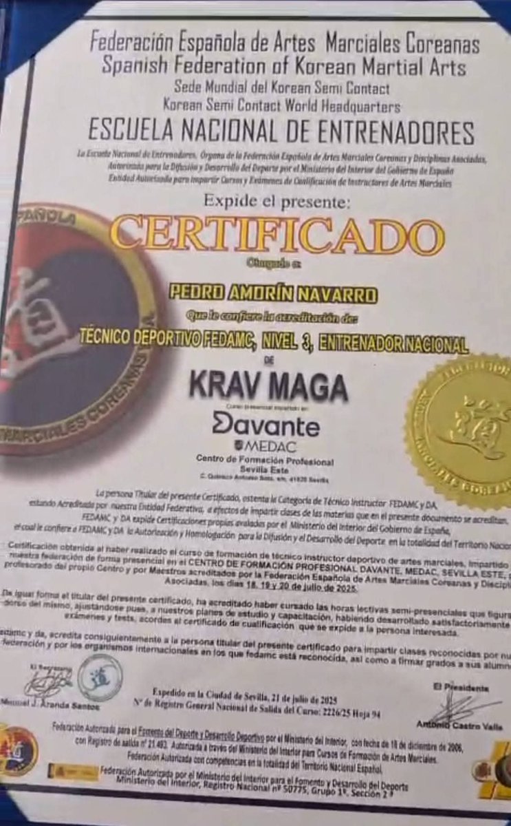 Gym_DoChan's tweet photo. El maestro Pedro Amorin 
Ha sido nombrado como director del departamento de #kravmaga #dochangym https://t.co/D6scUnQrWS