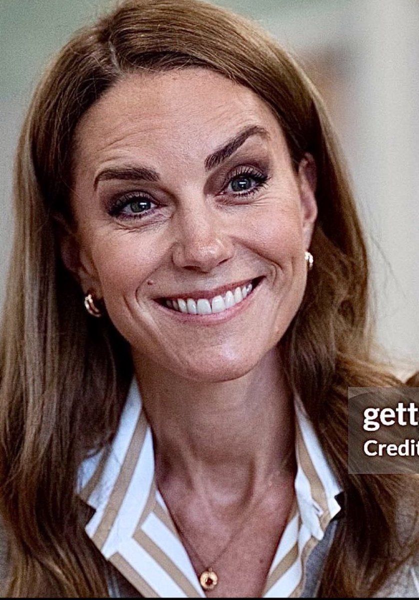 bubillles's tweet photo. @richardaeden Hey Maureen, now do Kate Middleton, she looks gaunt and unwell,you bum ass gutterwipe! https://t.co/HeuIZlRte0