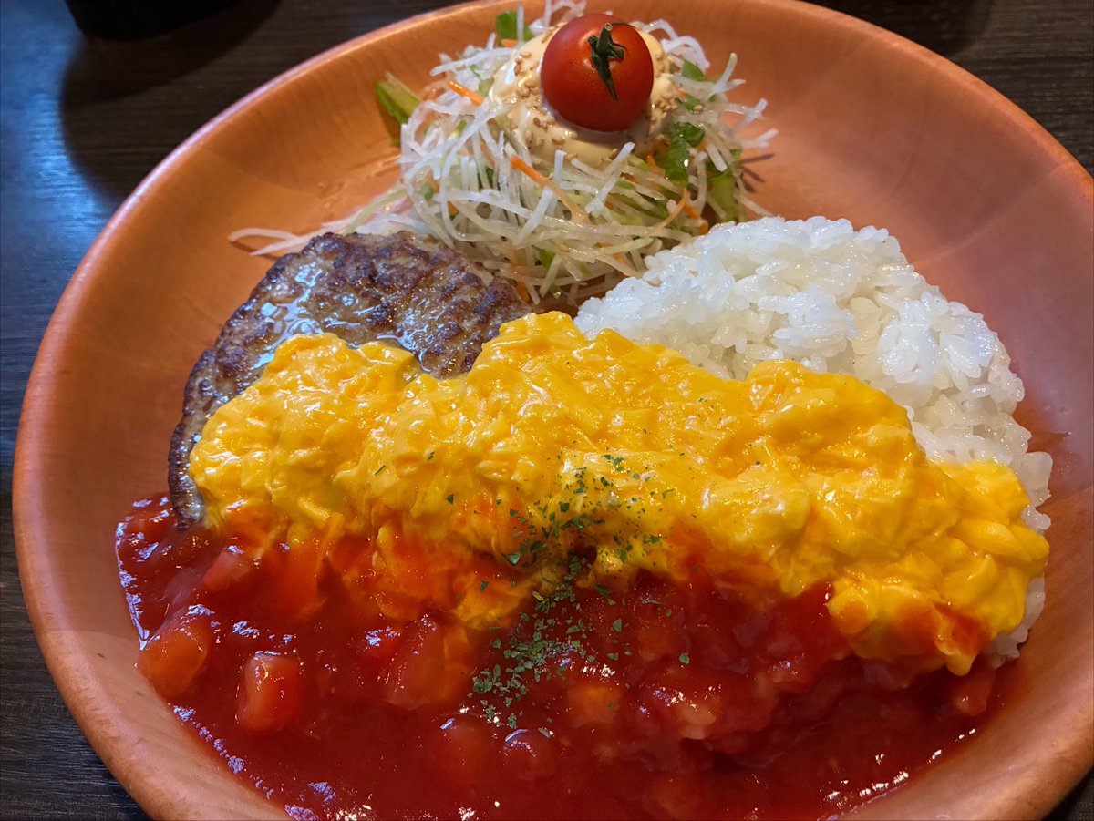 palpanmiin's tweet photo. 美味しかったぁ、ごちそうさま😋
#トマト弾けるハンバーグ🍅 #びっくりドンキー https://t.co/9nLd4GViCV