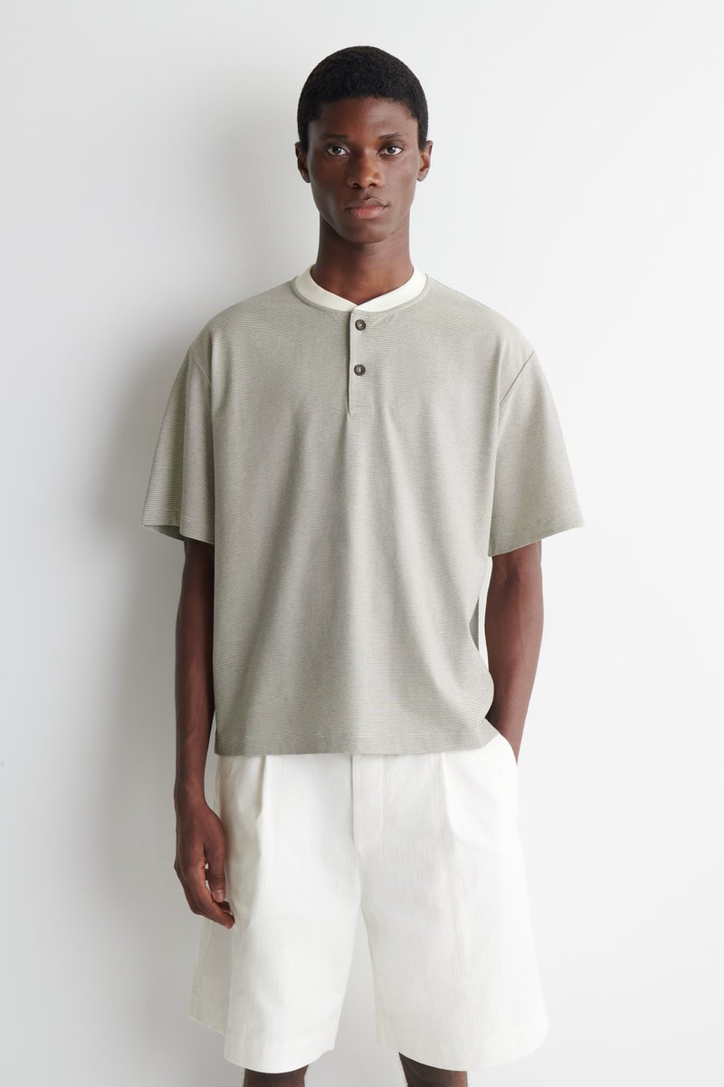 CaminoTV's tweet photo. c'est vraiment le basique qui fait un peu plus habillé qu'un longsleeve/t-shirt classique 

Weekday https://t.co/VLZaqInHaY 30€
Uniqlo https://t.co/QwqsJaAlRl 20€
Bershka https://t.co/vgll8F2e1T 20€
COS https://t.co/0FNyIO2E5g 49€
Lacoste https://t.co/tcgPjERKPm 80€ https://t.co/oU2hmpVu2z