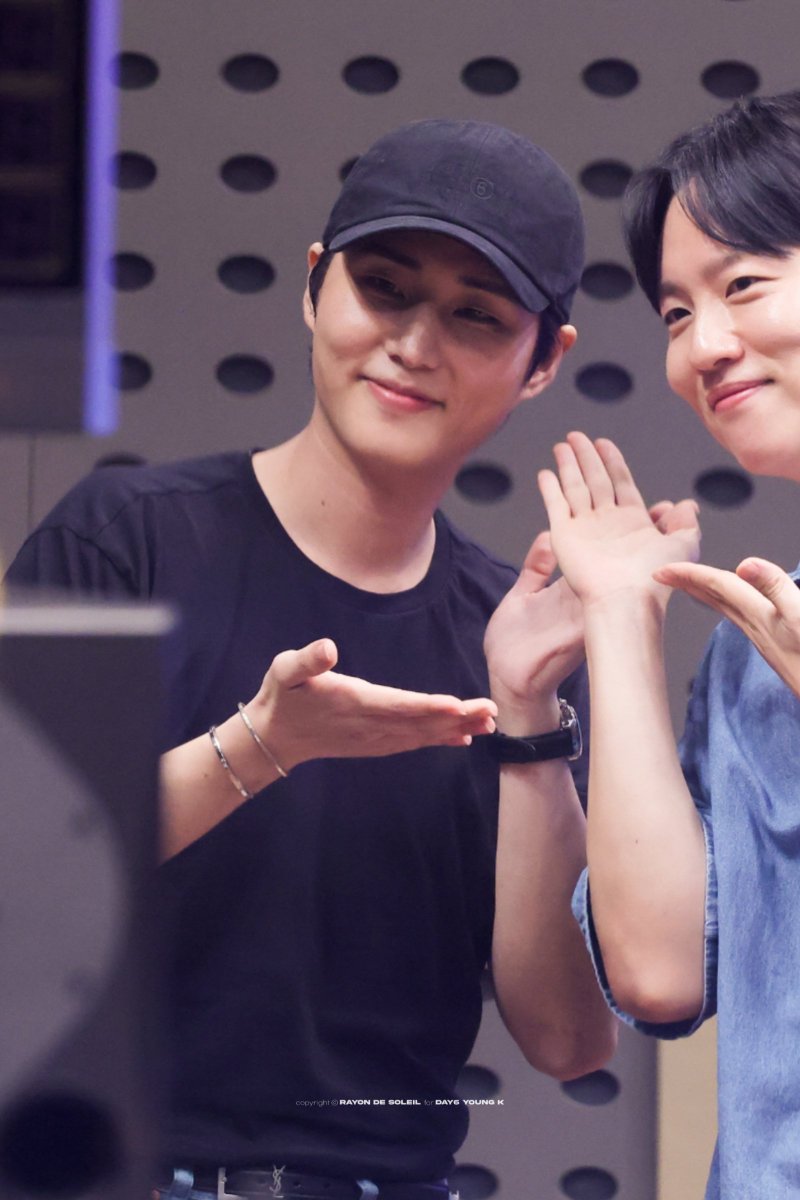_rayondesoleil's tweet photo. 260804 한키라
말랑말랑말랑말랑

#영케이 #YOUNGK #DAY6 #데이식스 https://t.co/ako4yiaHXA