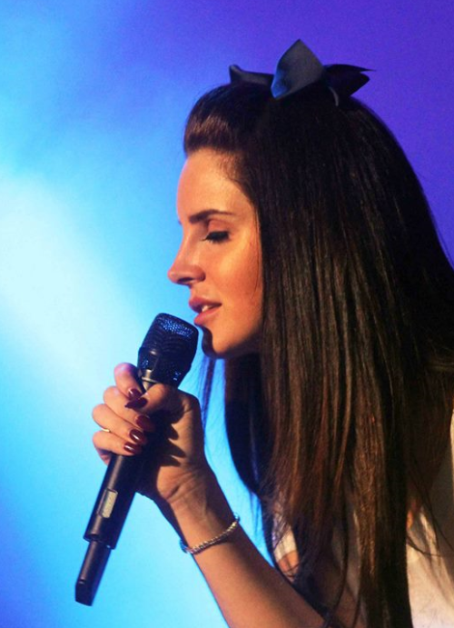 lanastanpic's tweet photo. lana del rey https://t.co/kLh7wMERL3
