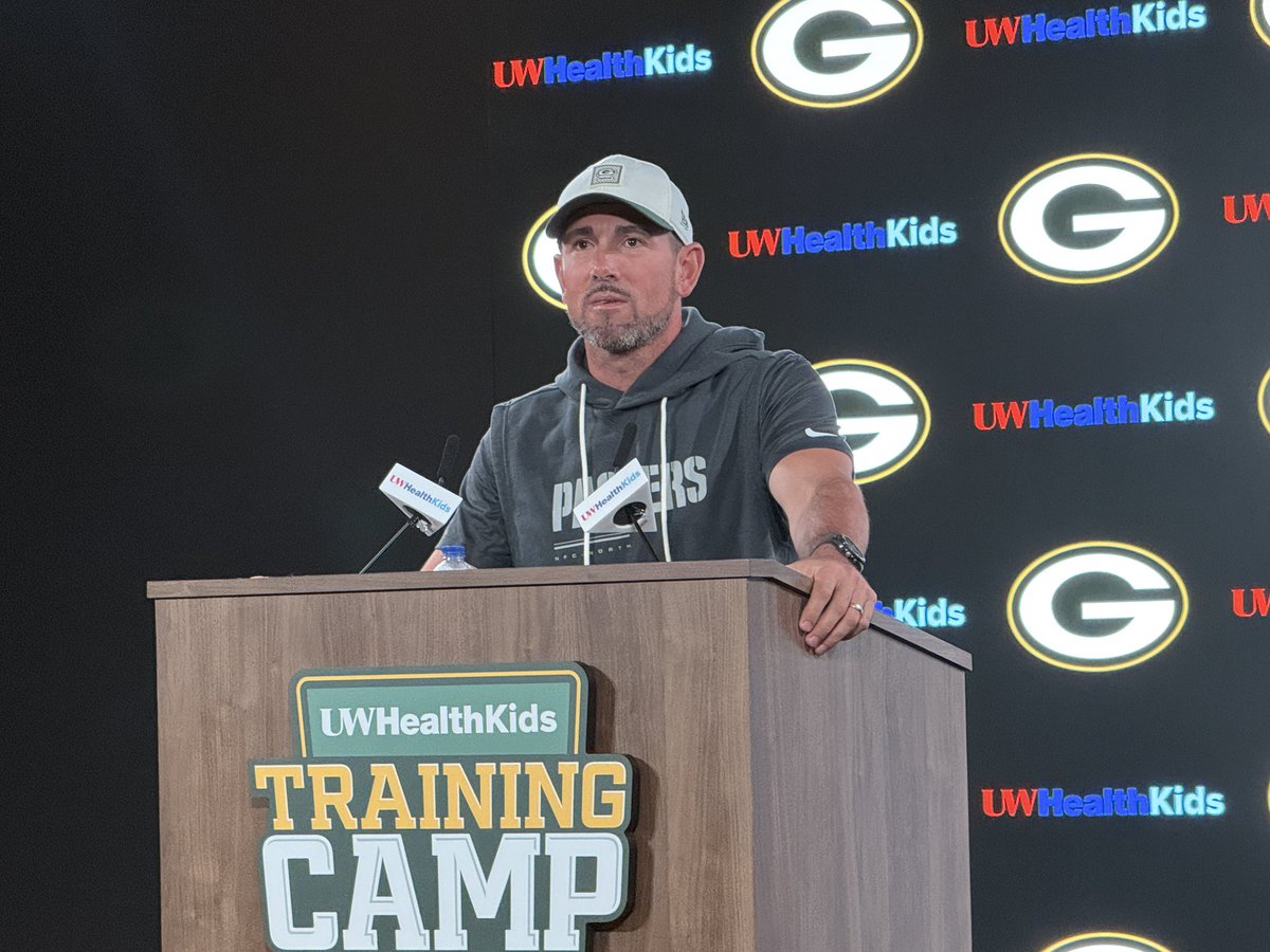 RobDemovsky's tweet photo. Matt LaFleur said Trey Smack is “gonna be a work in progress.”

“This is not our first time with a rookie kicker. I know there’s gonna be some good and some he wants back.”

MLF confirms he told refs not to signal misses or makes. Joked he wanted to make the media’s job harder. https://t.co/3jMFUaymp2