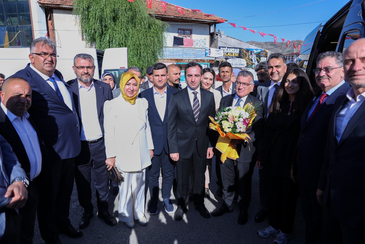 Hibrahimkursun's tweet photo. TBMM AK Parti Grup Başkanımız Abdullah Güler, Sivas Milletvekillerimiz Hakan Aksu ve Rukiye Toy, Sivas İl Başkanımız Yusuf Tanrıverdi ve protokolümüz ile birlikte; olimpiyat, dünya ve Avrupa şampiyonlukları bulunan Milli Güreşçimiz Ahmet Ayık adına düzenlenen 57. Doğanşar Ahmet Ayık Güreş Festivali’ne katılım sağladık.

Bu anlamlı organizasyonda emeği geçen herkese teşekkür ediyorum.

Başta kıymetli büyüğümüz Ahmet Ayık olmak üzere, ata sporumuz güreşe gönül veren tüm sporcularımıza şükranlarımı sunuyorum. 🇹🇷