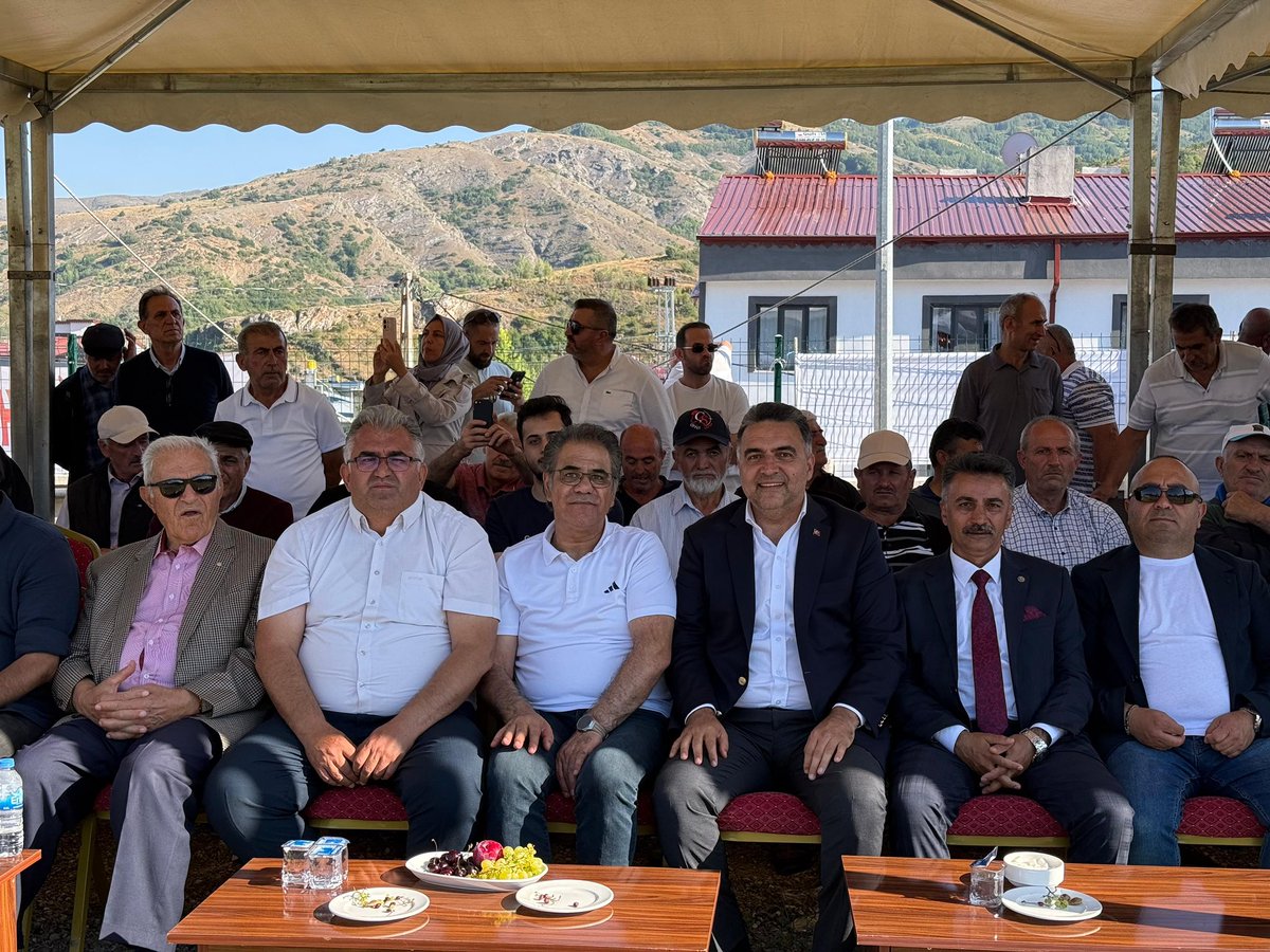 Hibrahimkursun's tweet photo. TBMM AK Parti Grup Başkanımız Abdullah Güler, Sivas Milletvekillerimiz Hakan Aksu ve Rukiye Toy, Sivas İl Başkanımız Yusuf Tanrıverdi ve protokolümüz ile birlikte; olimpiyat, dünya ve Avrupa şampiyonlukları bulunan Milli Güreşçimiz Ahmet Ayık adına düzenlenen 57. Doğanşar Ahmet Ayık Güreş Festivali’ne katılım sağladık.

Bu anlamlı organizasyonda emeği geçen herkese teşekkür ediyorum.

Başta kıymetli büyüğümüz Ahmet Ayık olmak üzere, ata sporumuz güreşe gönül veren tüm sporcularımıza şükranlarımı sunuyorum. 🇹🇷