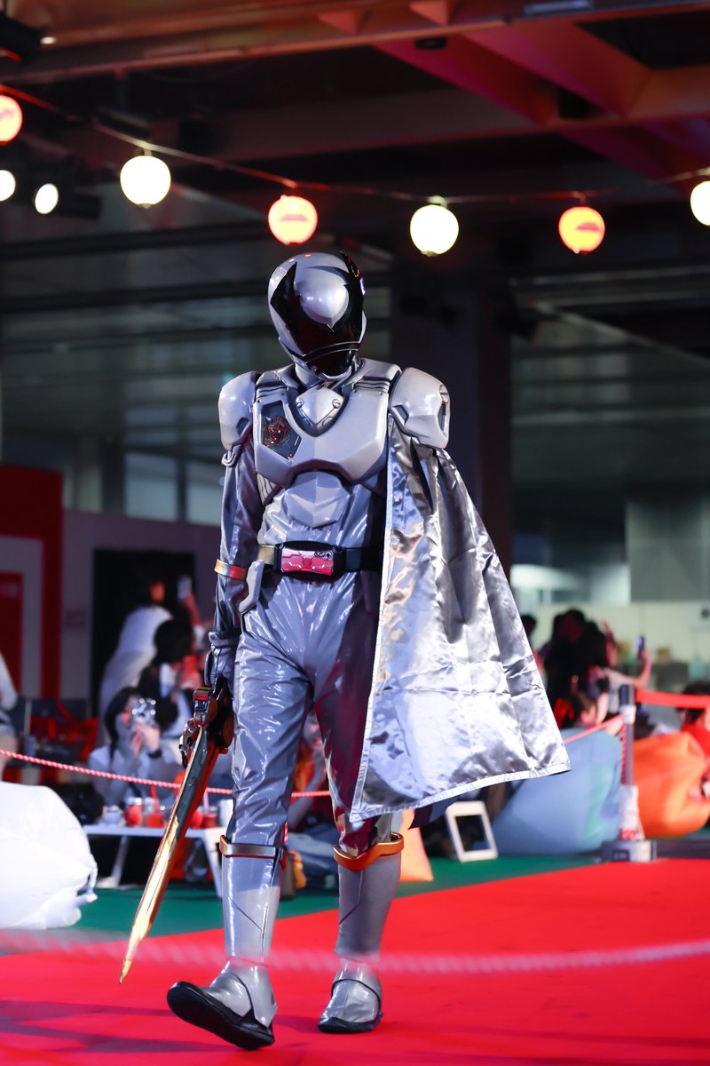 25_ntas's tweet photo. お手振りに頷きや会釈で応えるｵｵｸﾜ様
#スーパーヒーロー夜祭り https://t.co/d8wLTk7Vkr