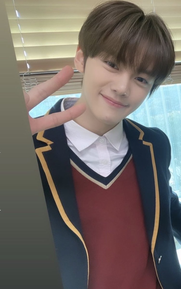 _rlarbqls's tweet photo. #제로즈트친소 #앤클로트친소
트친소 내린지 얼마 안 됐지만 이름 생긴 기념 다시 올려요!
모든멤버 다 사랑하지만 매튜랑 규빈이를 좀 더 사랑해요☺️
진입장벽 낮으니 편하게 와주세요💕
인스타 덕계 맞팔하고 연락하면서 놀아요!💕
♡ -  f&amp;dm https://t.co/z59GUhQIF0