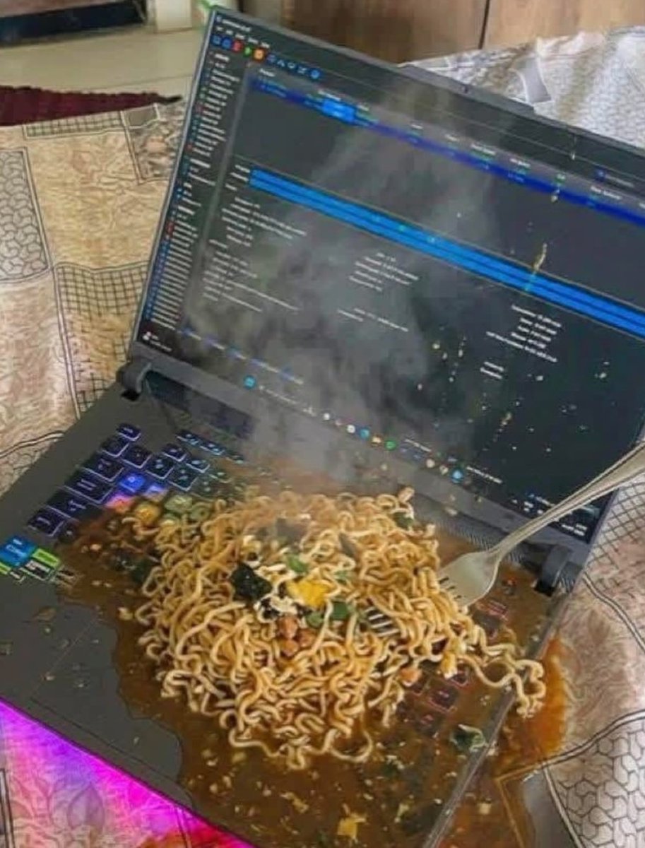 codewithDiyaa's tweet photo. As a developer, what would you do in this situation? https://t.co/SZD3mdxXky