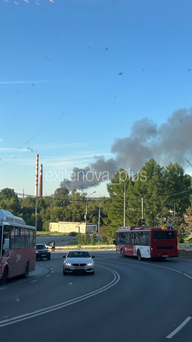 JayinKyiv's tweet photo. Meanwhile, in Russia's hellish wasteland of Perm, the Kamensky Oil Plant.

The plant produces lubricants and other products for the oil refining industry.

No word yet if it was even Ukraine that did this.. https://t.co/5Qx8pGbUNP