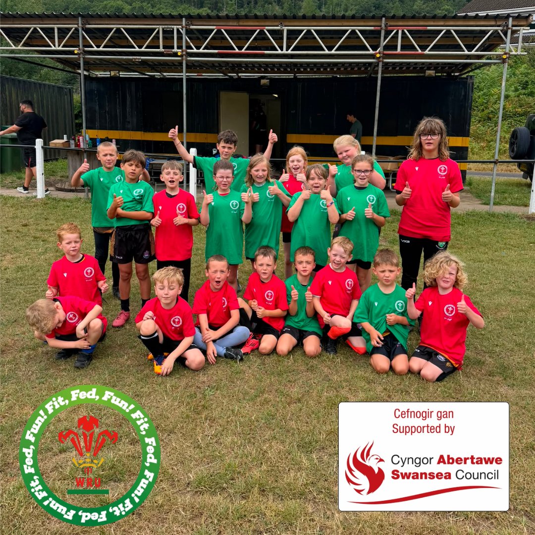 CommunityOsprey's tweet photo. Week 3 of our Summer of Rugby is underway, with Fit, Fed, Fun Camps taking place at @PenlanRFC &amp; @PontrhydyfenRFC 🏉

Good to see Liam Scott Head of EDI at @WelshRugbyUnion &amp; Joe Davies from @MacronNeath, who organised the free t-shirts for attendees 🖤 https://t.co/AhTqwCFtqw
