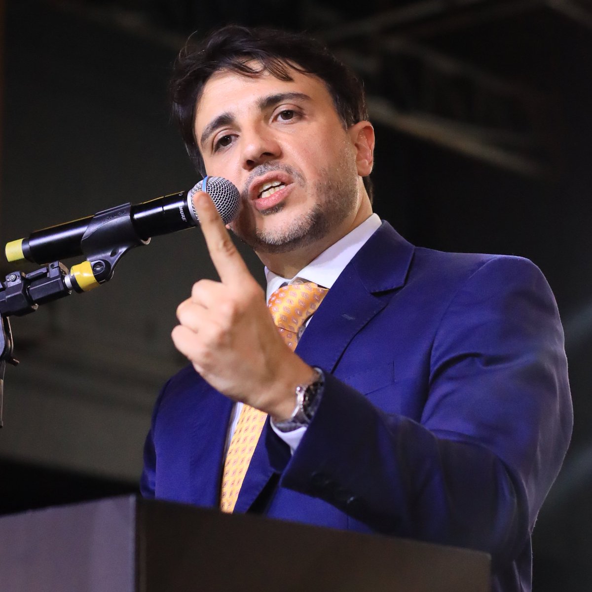 republiqueBRA's tweet photo. 🗣️ "Liderar um país não é uma entrevista de emprego. Liderar um país é apontar o caminho de um povo como um todo. Meu objetivo não é obter lucro, meu objetivo é construir um horizonte. São coisas diferentes, ambas muito nobres, mas de naturezas distintas", diz Renan Santos a empresários durante sabatina do G4.