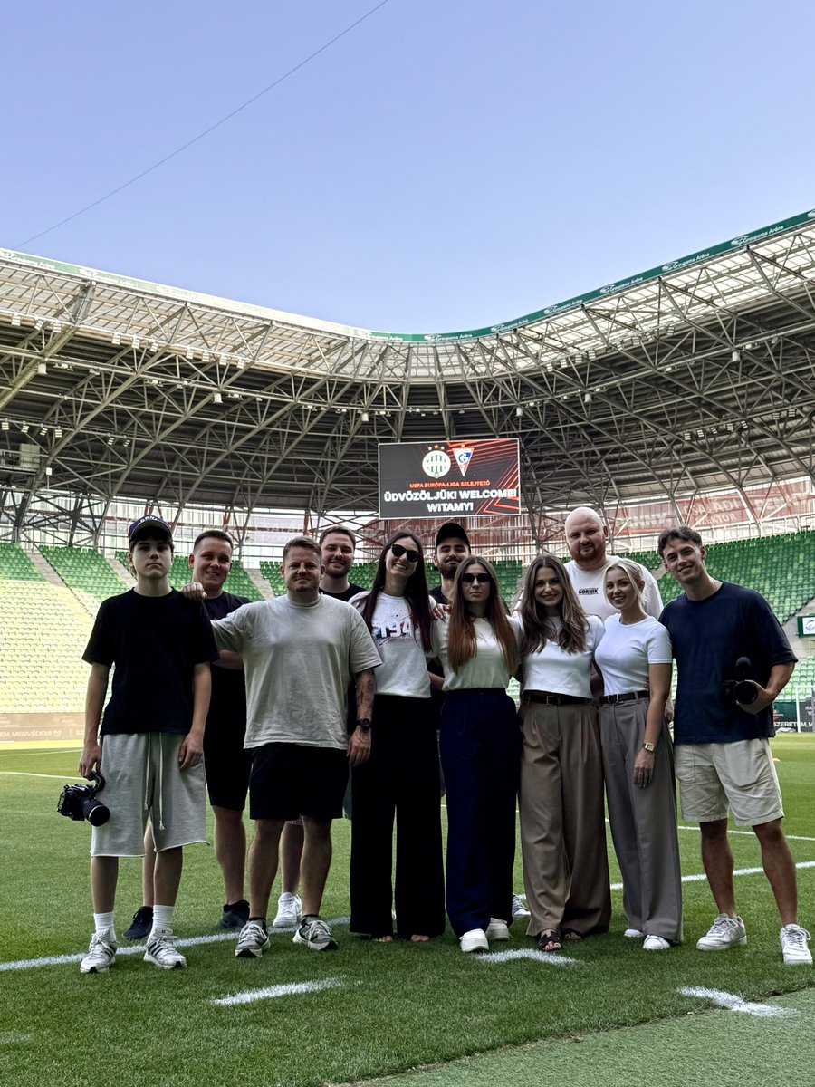 DariaWollenberg's tweet photo. Marketing &amp; Media Team @GornikZabrzeSSA prawie w komplecie na Groupama Aréna w Budapeszcie.
What a time to be alive 😍🔥🤍💙❤️ https://t.co/hNKEruYmq1