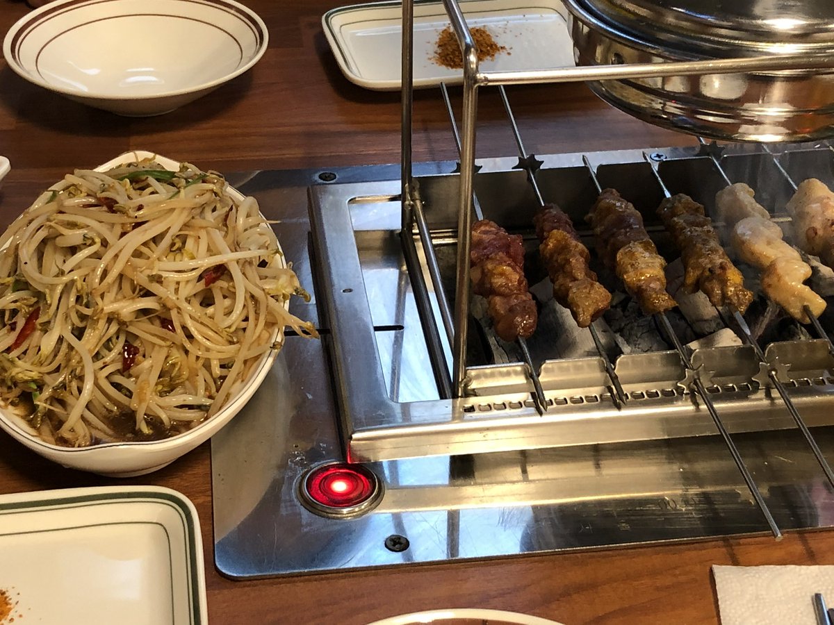 shuu9zh's tweet photo. 양꼬치 그리고 칭따오 https://t.co/Lxtoza70HW