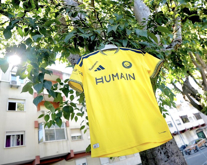 mnmjoel's tweet photo. ودية رابعة من غير كوستا ولا أساسيين، وكل همّهم "على كأس ولا لأ" 😂 النصر صار نادي مهرجانات مو طموحات، والله إنكم تضحكون على أنفسكم قبل الخصوم 🔥💔 https://t.co/SivIm2Wgez