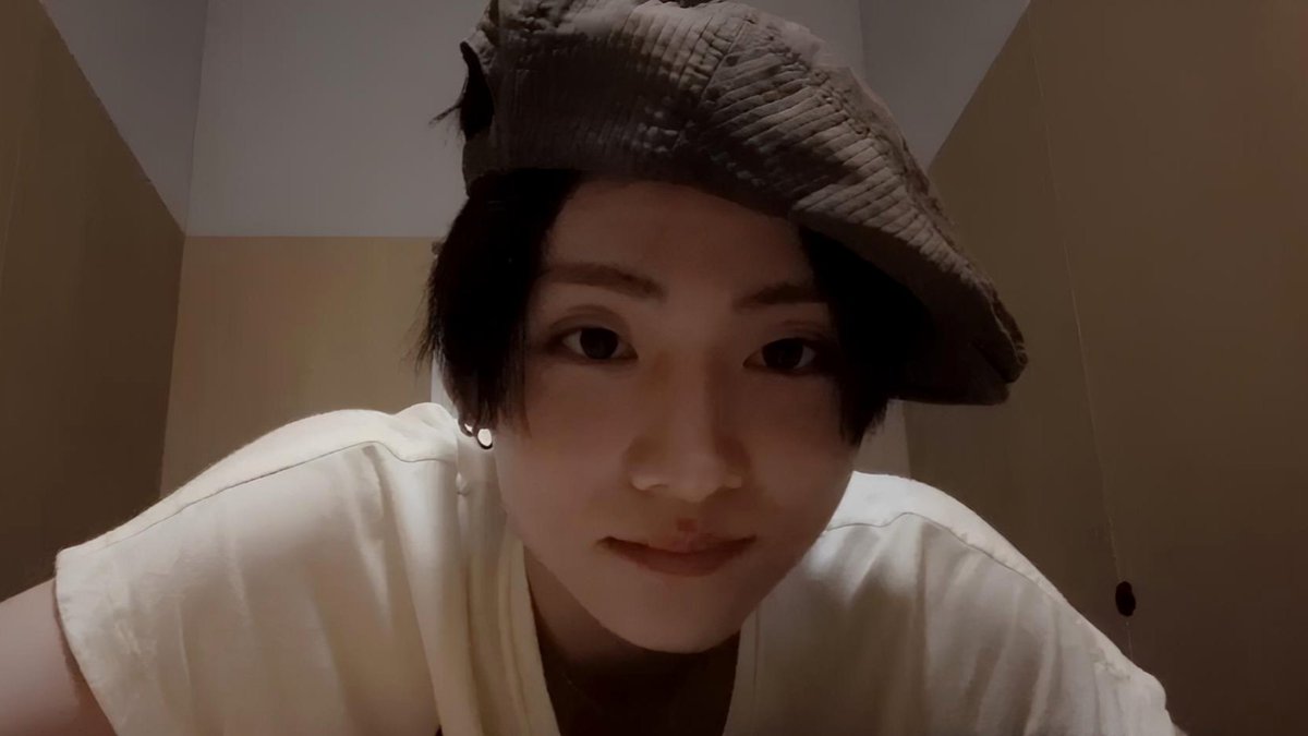 naemimyoz's tweet photo. the prettiest bunny i’ve ever seen https://t.co/Te3G3k9GZv