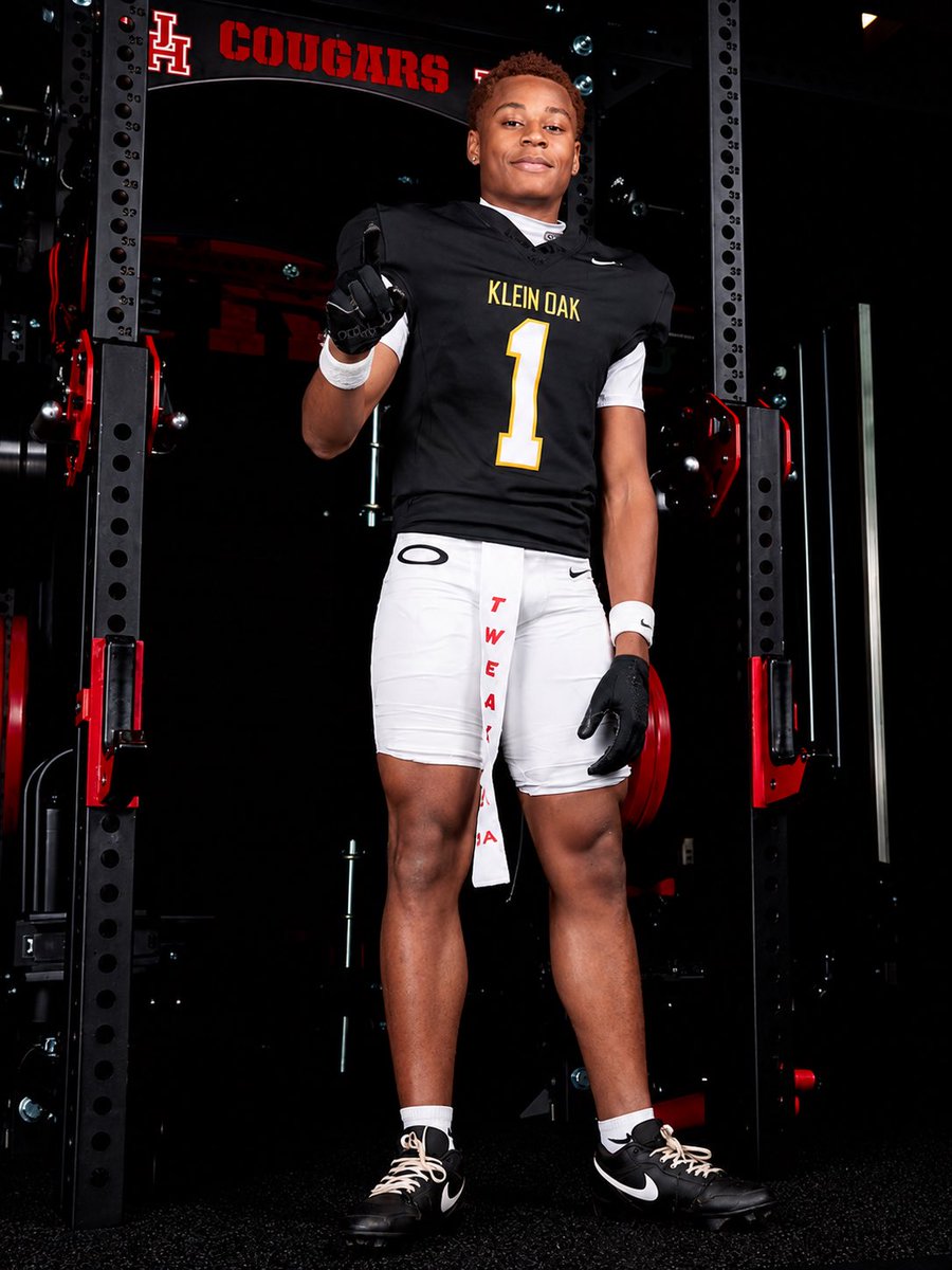 MeachemH88445's tweet photo. The wait is over
Tune in 👀
#DB #ClassOf2027 #AGTG
@KLEINOAKFB @MickensJay @chaseK_52 @TheProtectUCrew @Madisonlamb99 @JayArnoldTX https://t.co/wciHMrb3UZ