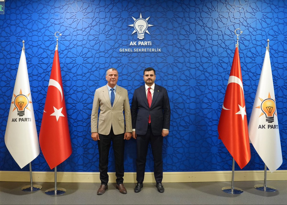 eyupkadirinan's tweet photo. Ödemiş İlçe Başkanımız Murat Öncel’i Genel Merkezimizde misafir ettik. 

Ziyaretleri için teşekkür ediyorum. https://t.co/oLj8Q64jL6