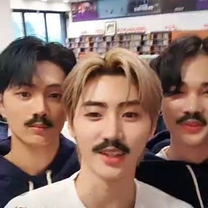 sunghoonstunes's tweet photo. @jongseongstunes @rikistunes What if pake foto ini? https://t.co/0yTJYtabgF