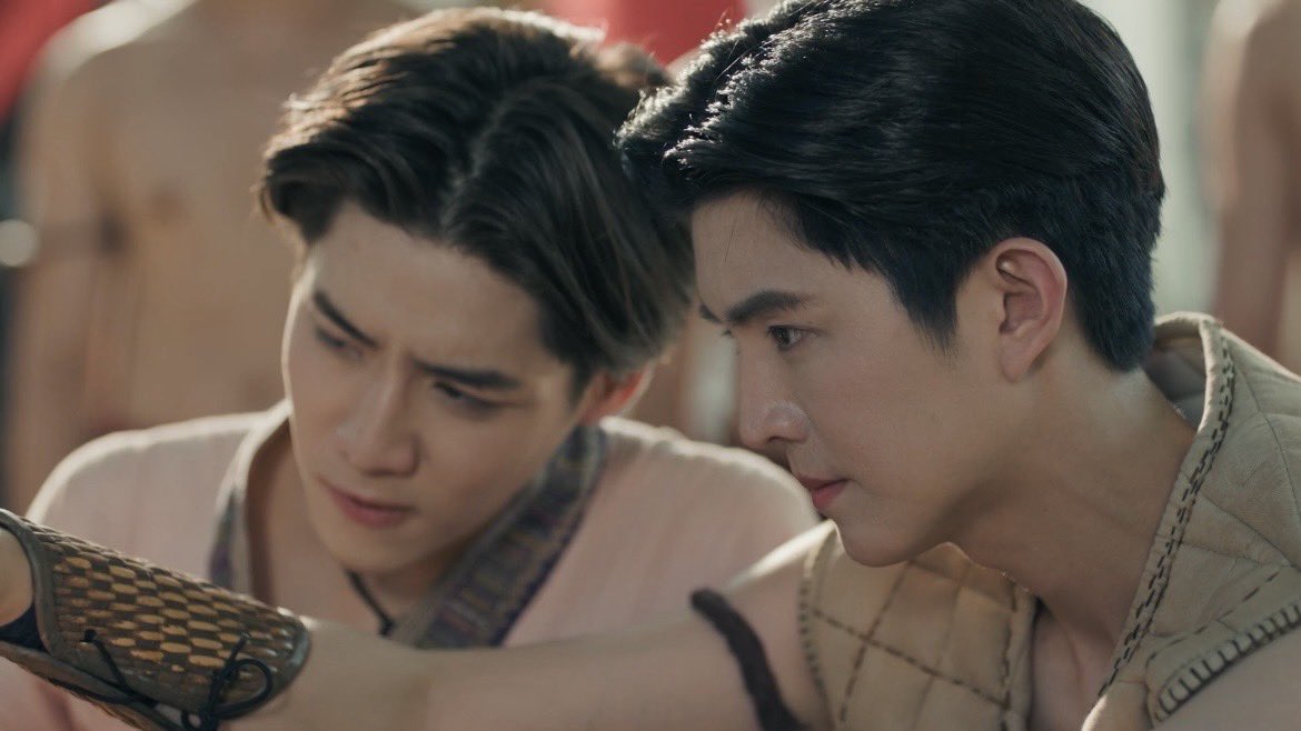 vvinthanavin's tweet photo. คืนนี้มีพ่อวาดแล้วน้า มีใครรอดูพ่อวาดบ้างง👀

Love Destiny EP4
#บุพเพสันนิวาสEP4 https://t.co/ajHj2WeEOM