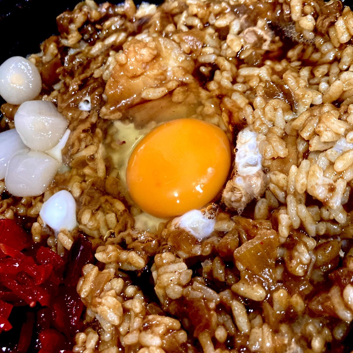ogatanks's tweet photo. 完全カレー飯🍛見た目残飯だぁー！
妻は鰻を食べたようです
それでいいしそれが一番いい！ https://t.co/xfxZ9GKIE8