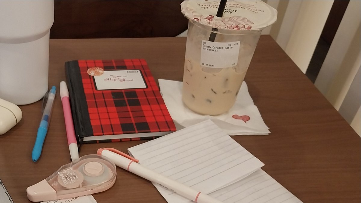 liyystudy's tweet photo. ✍️ today's progress⋆˚࿔

superr happy!!🌟🌟 hari ini aku belajar di luar karena ngerasa bosen belajar di rumah terus😵‍💫 seperti biasa aku masih stuck di funda math💤💤 semoga konsisten yaa aku pengen jago pkpm dan hari ini aku recall materi statistika sama latsol aja sih... happyy https://t.co/7j3L8SzHCp