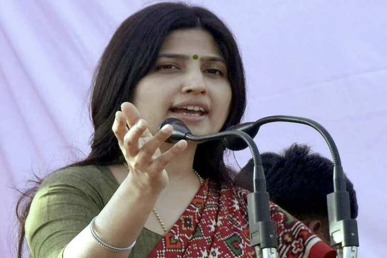 TheCISOboy's tweet photo. Dimple be like, 

" Both the pappu's are after my husband and ruining his chances of becoming CM. These two pappus act like low IQ creatures and we have to deal with consequences "