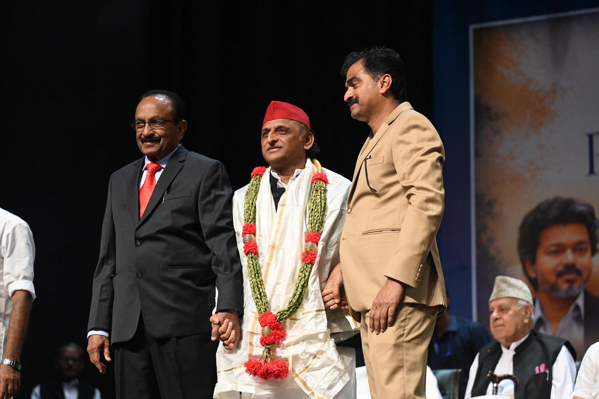 yadavakhilesh's tweet photo. https://t.co/gkaGaAa0BK
