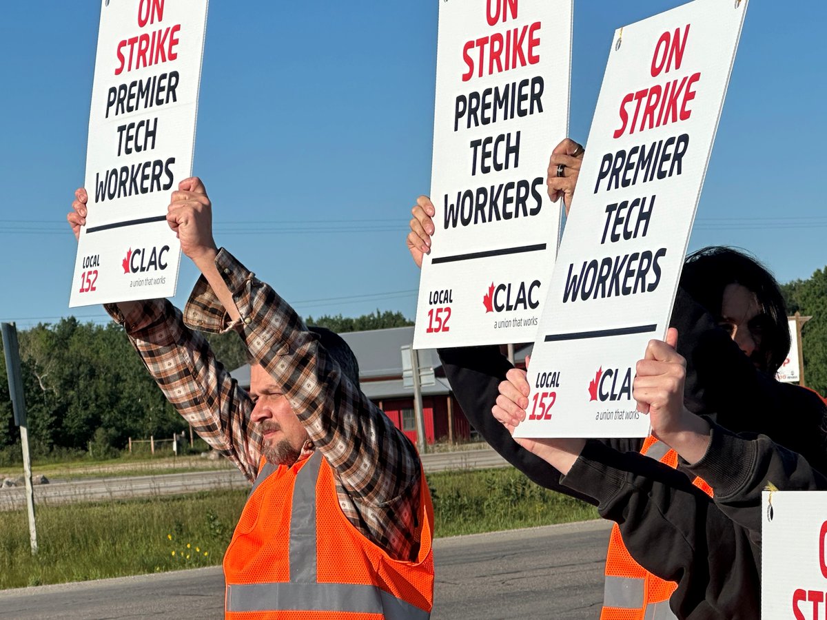 clacunion's tweet photo. Premier Horticulture workers represented by CLAC Local 152 are on strike after a year of negotiations. 

They're standing together for fair wages, respect, and a fair contract. 
 
#RespectForWorkers #clacunion #unionthatworks https://t.co/4i1WBOrztN