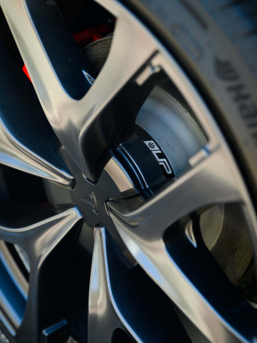 UnpluggedTesla's tweet photo. A 0.75” drop and 15mm can completely transform a Model Y Performance.

UP Moderate Dual-Rate Springs sharpen turn-in and reduce body roll, while 15mm Hubcentric Spacers bring the factory wheels flush with the fenders.

Satin Black. Lower. Wider. Dialed in. https://t.co/ZfVQlnlLhF
