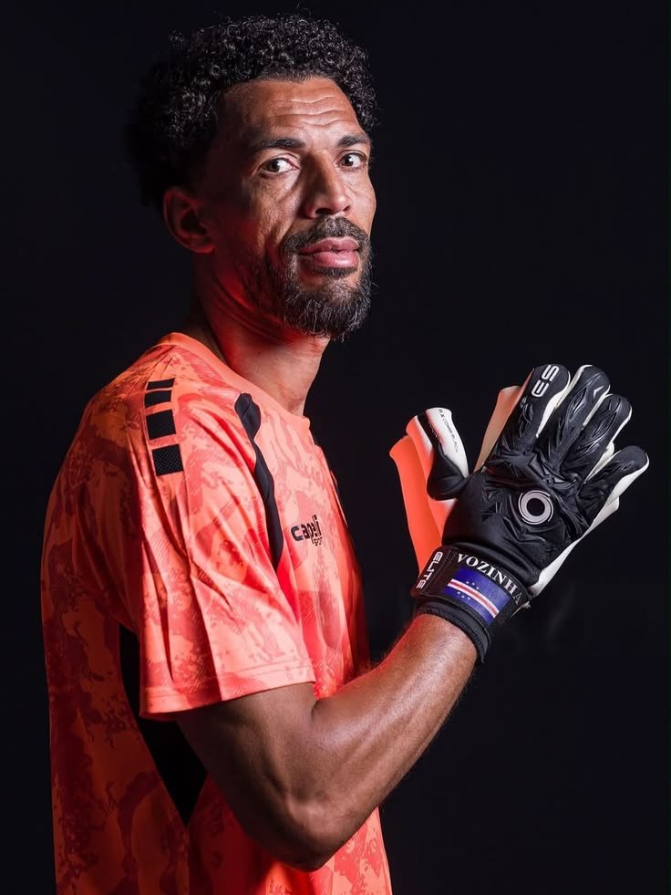 giraltpablo's tweet photo. "SIEMPRE DIJE QUE ERA JUGADOR DE EQUIPO GRANDE Y COLO COLO ES EL MÁS GRANDE DE CHILE ENTONCES NO HABÍA DUDAS"

VOZINHA EN SU PRESENTACIÓN 🎙🇨🇱 https://t.co/Dkch4QgT5G
