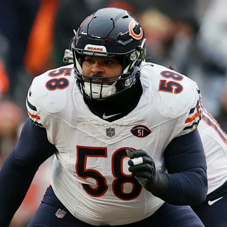 NFL_DovKleiman's tweet photo. 𝗕𝗥𝗘𝗔𝗞𝗜𝗡𝗚: Chicago Bears and RT Darnell Wright reach agreement on a four-year, $116M extension with $93M guaranteed, per @JFowlerESPN 

Wright got PAID 💵 https://t.co/MobKgt0bOH
