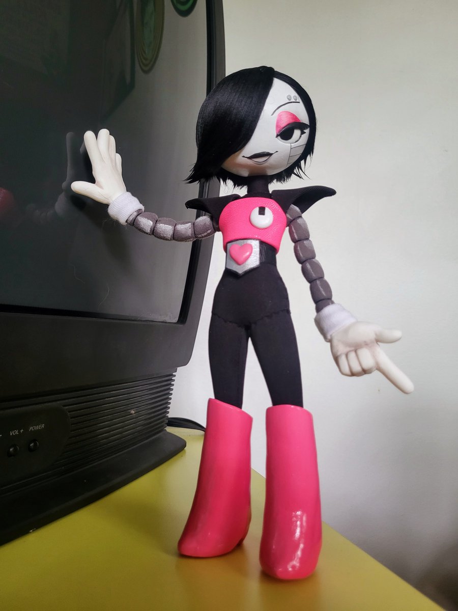 strangegutz's tweet photo. Little Menaces - METTATON EX
Set of 4 OOAK art dolls https://t.co/OhQymdFgwA