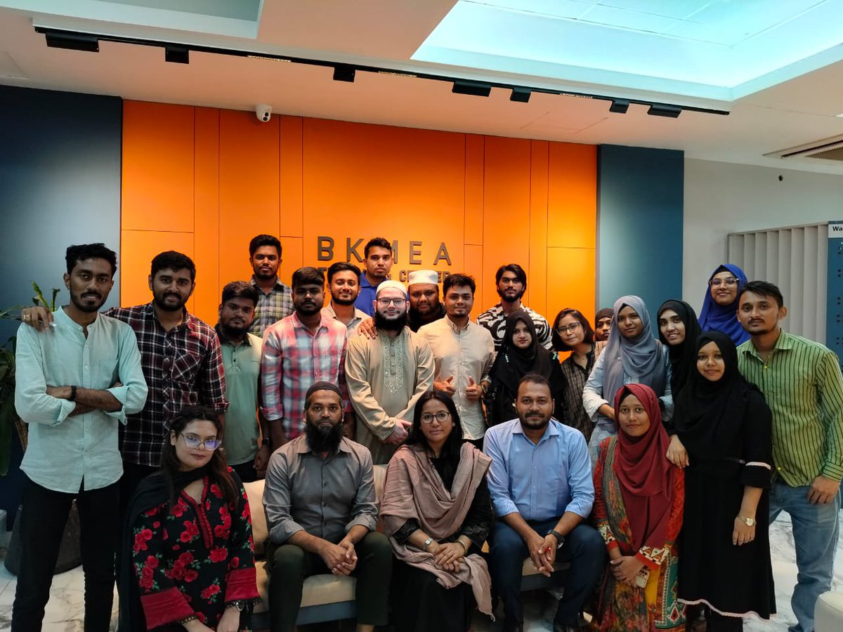 LizArilRahima's tweet photo. It was an amazing opportunity to acquire knowledge &amp; prepared for starting a career in RMG sector through this 3-month course at @BKMEA under SICIP programme. 

25 individuals with their new thoughts &amp; ideas... What an insightful, amazing journey it was! #Merchandising https://t.co/rOG8rEPSjE