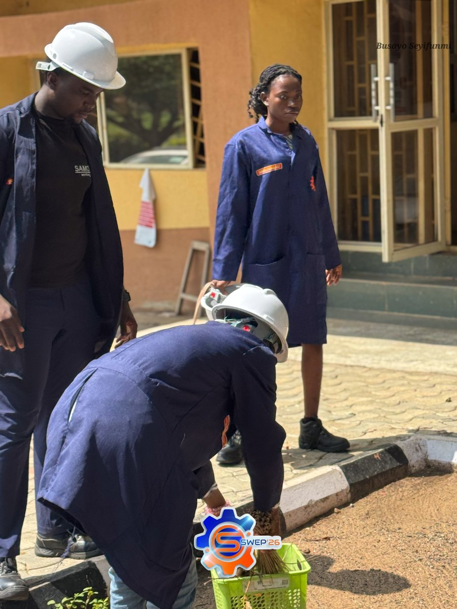 FET2029's tweet photo. SWEP DAY 2 
Community service https://t.co/sLQxanGxyV