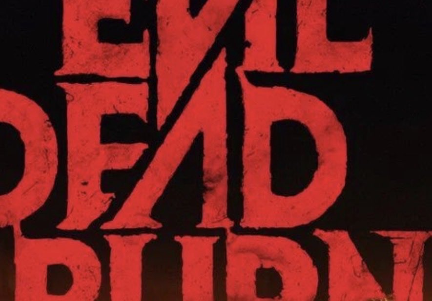 cpysf's tweet photo. Evil Dead Burn için baştan sona tempolu, harika sahneler ile bezenmiş çok başarılı bir korku sineması örneği diyecektim ki, ah o son kısım! Gereksiz zorlama cgi sahneler üzdü. Yine de türün sevenleri için izlemeye değer. #evildeadburn https://t.co/sJe8dU8LuY