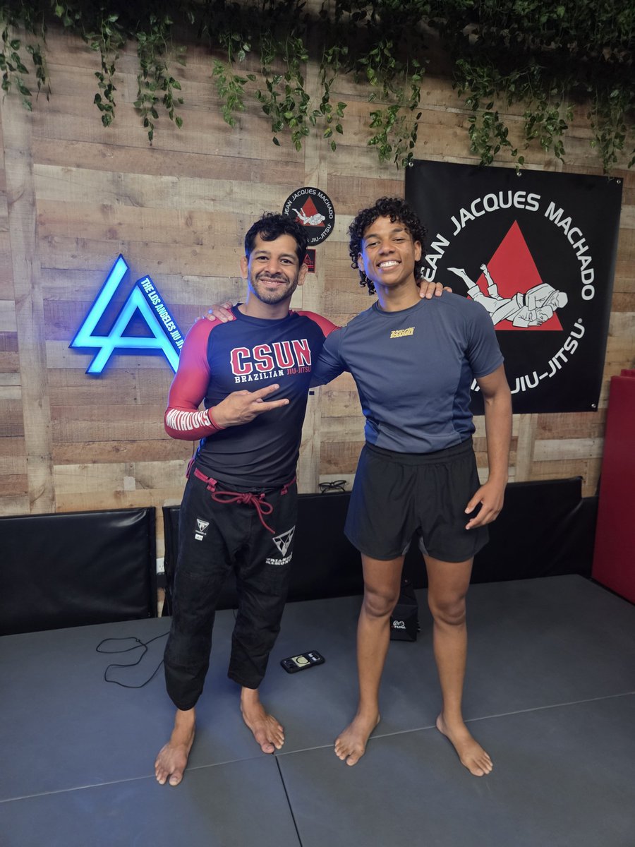 senojonn's tweet photo. My Day 1 right here https://t.co/PvPJNCNSK1