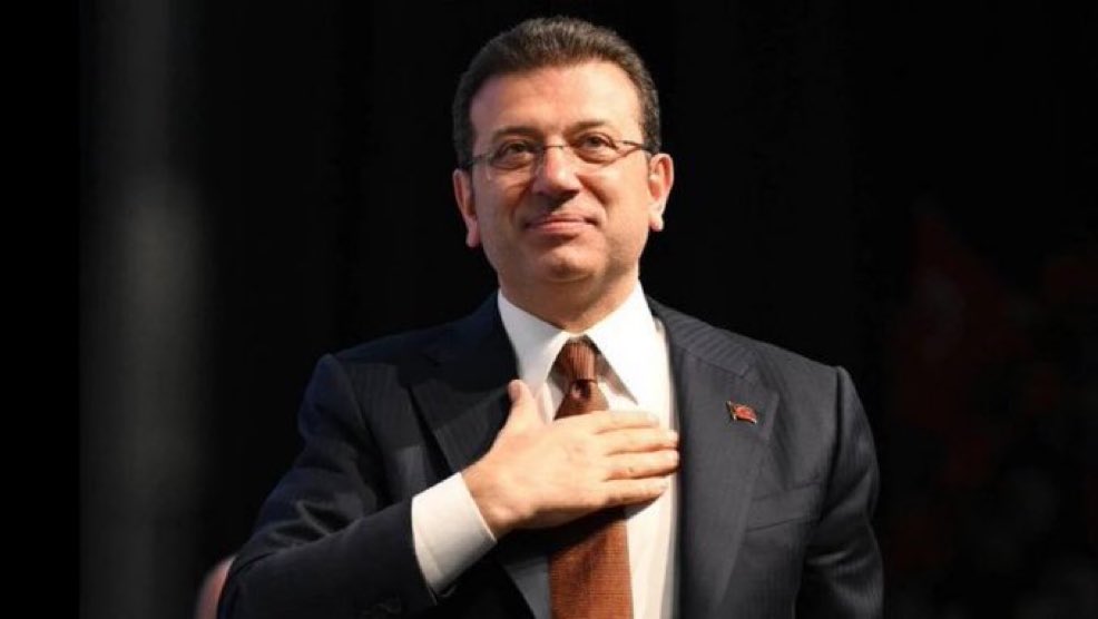 gecedusu's tweet photo. Unutmak mümkün mü?
Akp 3 kez yendi
13 seçim sonra ilk kez 1. Parti olduk
Sandık başkanıydım 
O okuldaki müdür ve hocaların çoğu Akp liydi her seçim sonunda boynumuzu öne eğer giderdik 
Son seçimde onların o halini gödüm ya ölsemde gam yemem
Teşekkürler Ekrem İmamoğlu https://t.co/KTgYrE8lp3